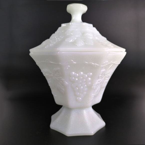 Vtg Anchor Hocking Grapes & Leaves Milk Glass Pedestal Candy Dish & Lid Stippled - Picture 12 of 12